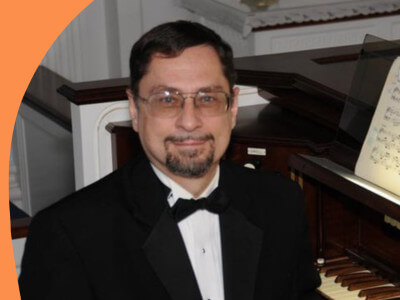 Organist Karl Schrock