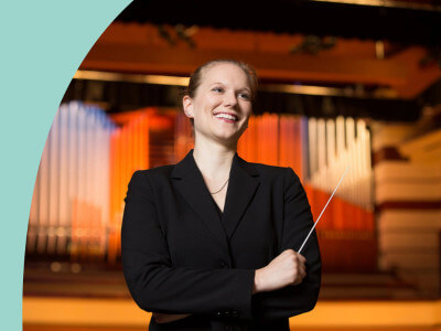 Conductor Hannah Schendel